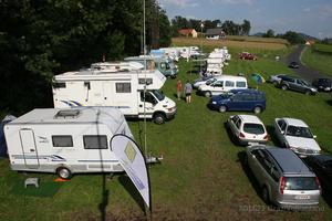 Gut belegter parkplatz