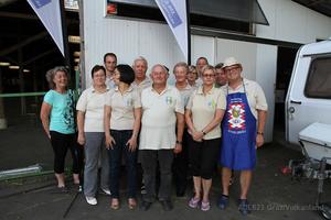Gruppenfoto aller fleissigen mitarbeiter DES adl623